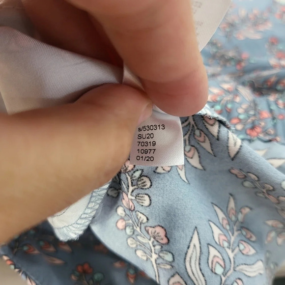 LOFT OUTLET NWT Floral Pull On Shorts Sz Large - Picture 9 of 10